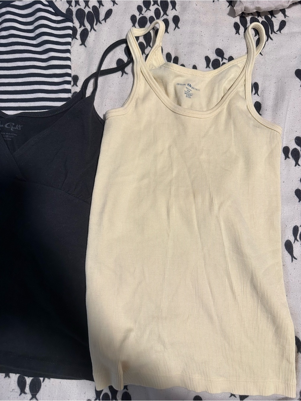 Brandy Melville tank top bundle - Picture 4 of 4
